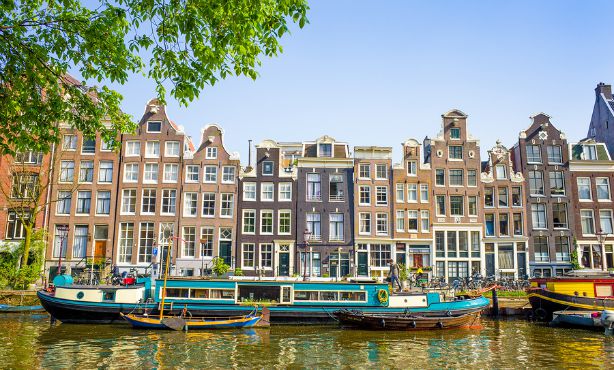 Escalating rent prices in free sector housing market