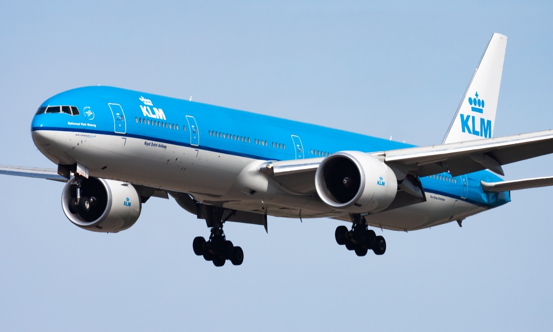 KLM flight to Lima forced to turn back because of bad smell