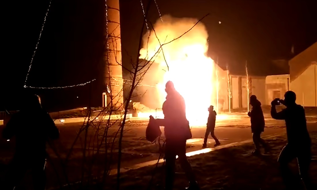 [Video] How to survive Dutch NYE fireworks