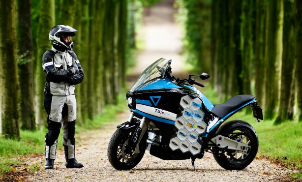 Around the world in 80 days- by Dutch electric motorcycle
