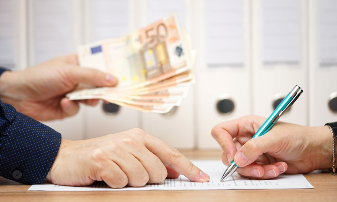 The silver lining of the end of a fixed-term employment contract: Read this to make some extra money!