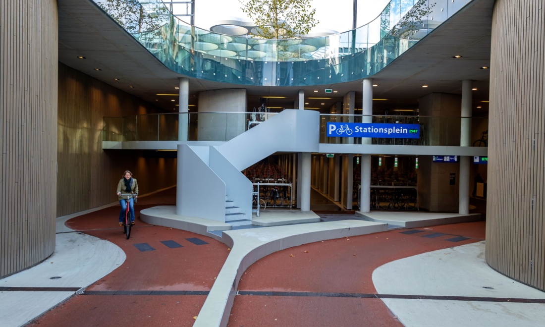 Confused motorist drives into Utrecht underground bike parking
