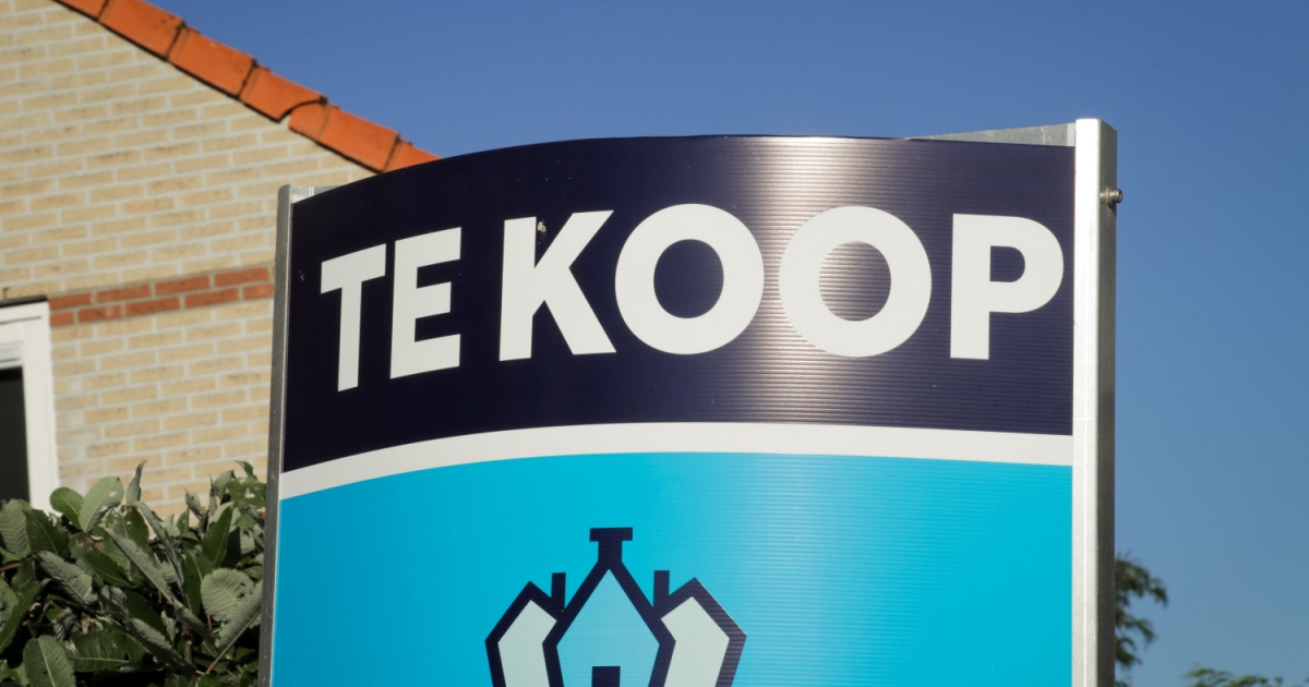 Mortgage interest rates hit highest point of the year, more hikes expected