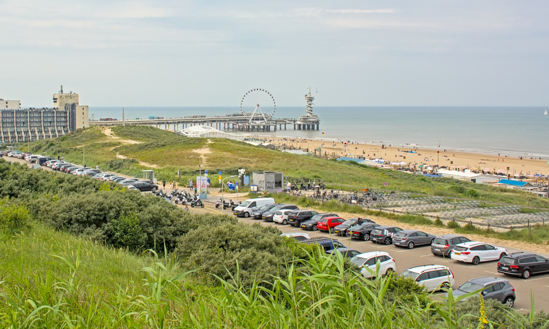 Drivers to pay flat 50-euro fee to park in Scheveningen or The Hague