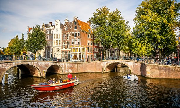 The Netherlands has sixth richest population in the world