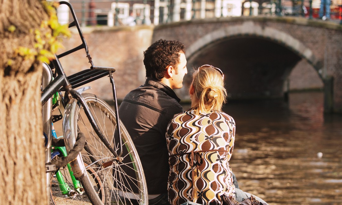 Following your partner to the Netherlands: First steps