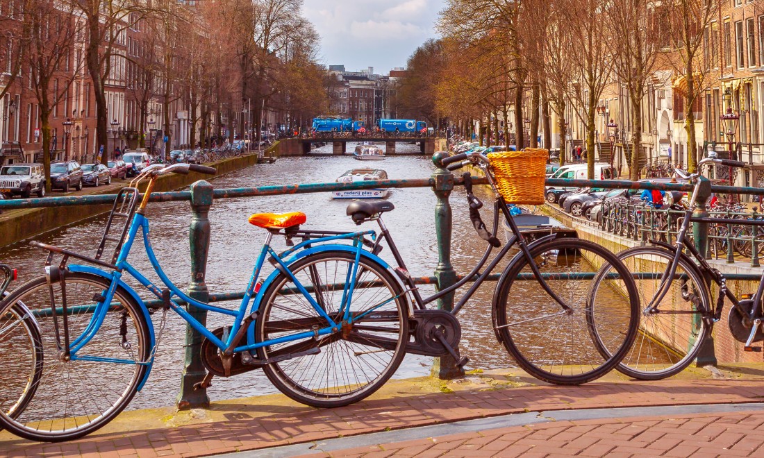 [Video] Why Dutch bikes are better than any other bicycle on the market
